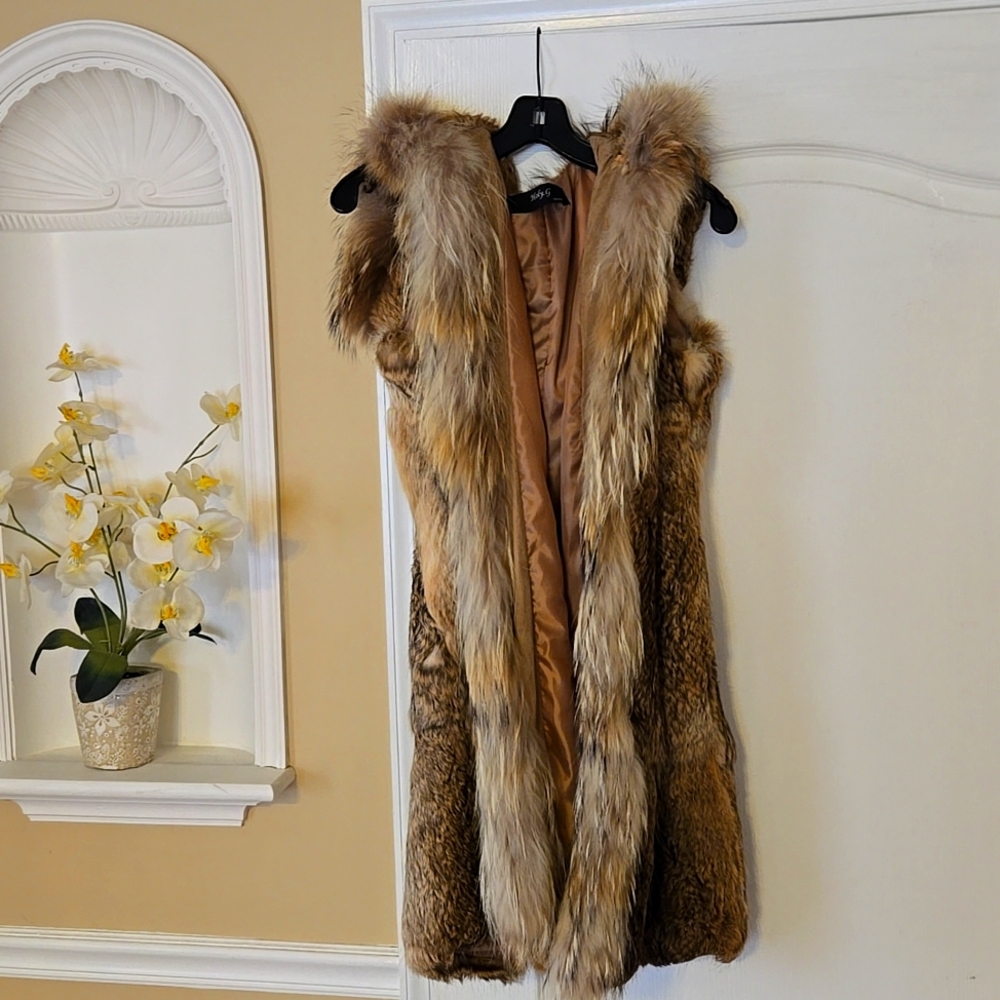 Fur vest